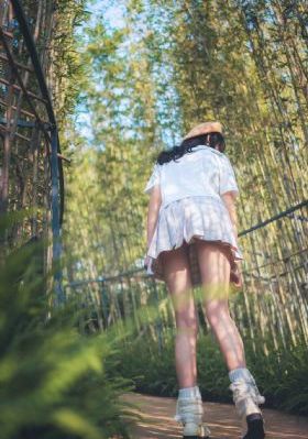 免费看成人羞羞视频av美女直播_720高清免费观看
